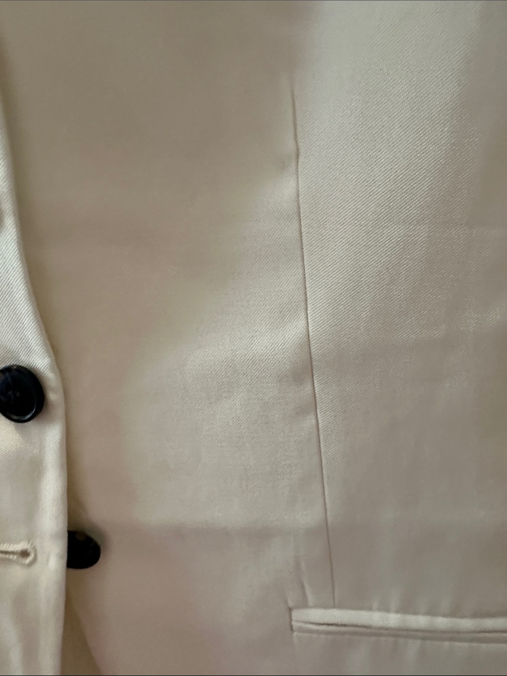 H&M Cream Vest with Contrast Buttons - Picture 7 of 7